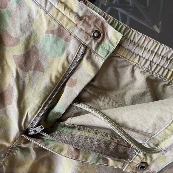 Taylor Stitch Camo The Adventure Shorts - Picture 7 of 7